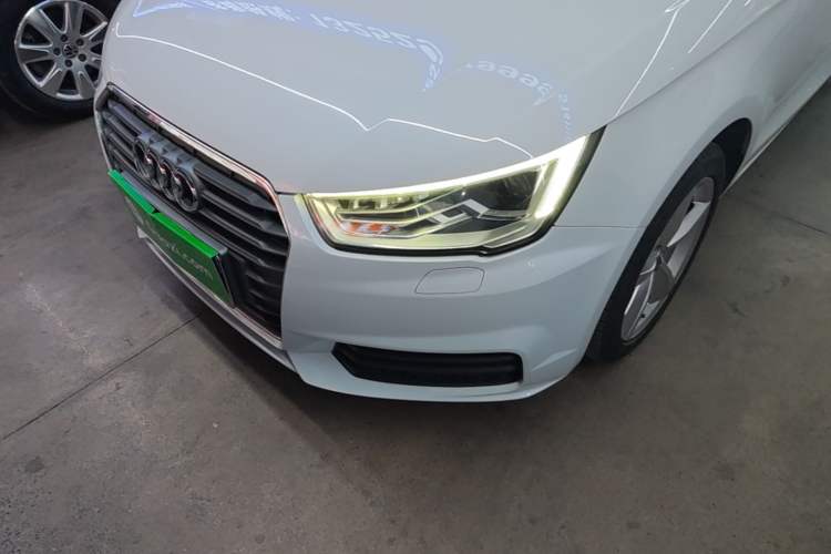 Used Audi A1 2016 30 TFSI Sportback Design Fashion Edition Left Front Headlight