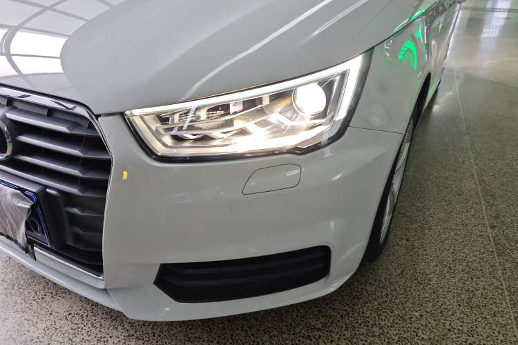 Used Audi A1 2016 30 TFSI Sportback Design Fashion Edition Left Front Headlight