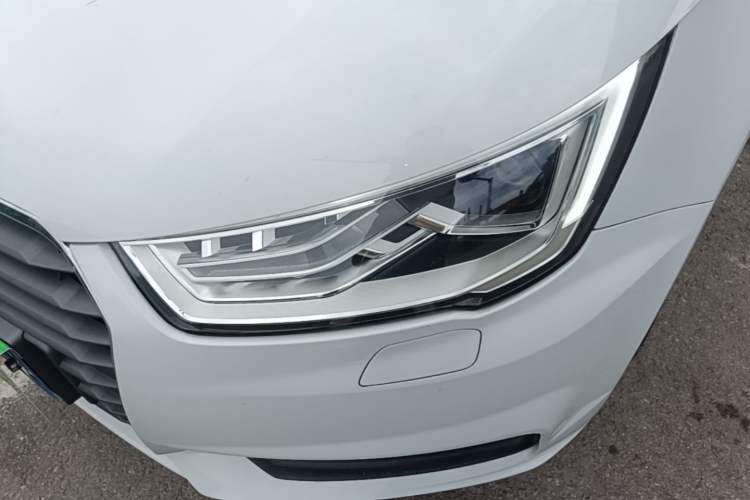Used Audi A1 2016 30 TFSI Sportback Design Fashion Edition Left Front Headlight