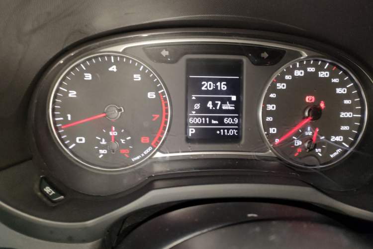 Used Audi A1 2016 30 TFSI Sportback S Line Sports Edition Odometer Close Up