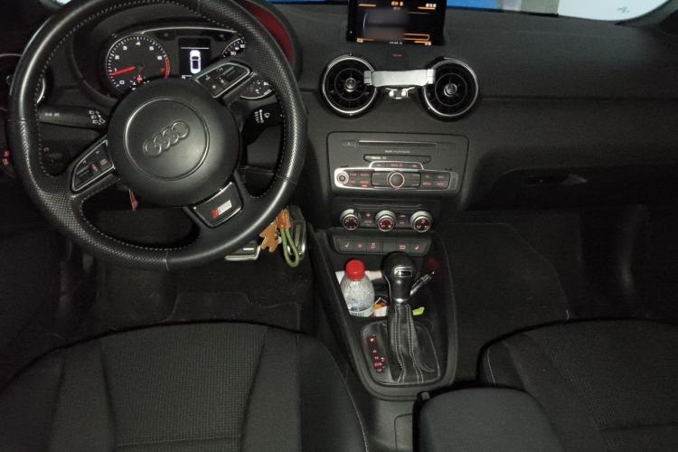 Used Audi A1 2018 30 TFSI Limited Edition Collector's Model Center Console