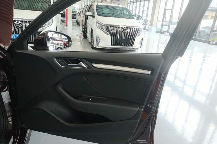 Used Audi A3 2019 Limousine 35 TFSI Sporty Version China VI Interior 5