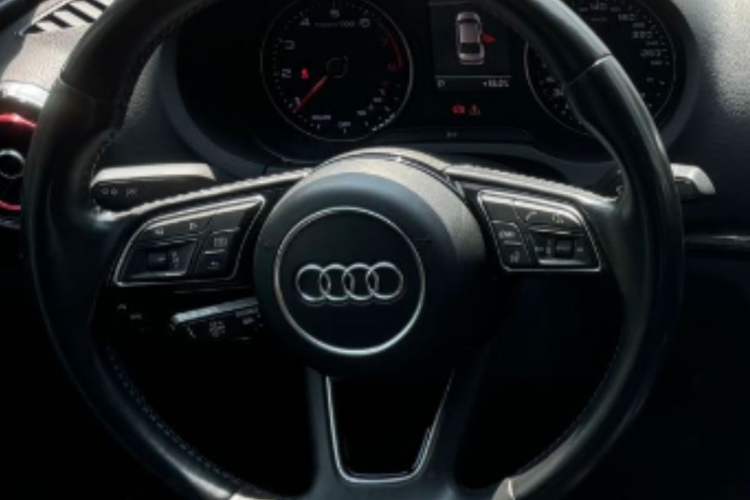 Used Audi A3 2017 Limousine 40 TFSI Style Edition Steering Wheel