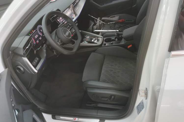 Used Audi A3 2022 A3L Limousine 35 TFSI Luxury Sport Edition Left Front Seat