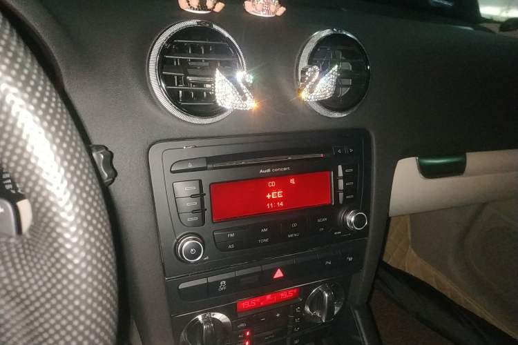 Used Audi A3 2010 Sportback 1.8T Luxury Model Audio And AC Panel