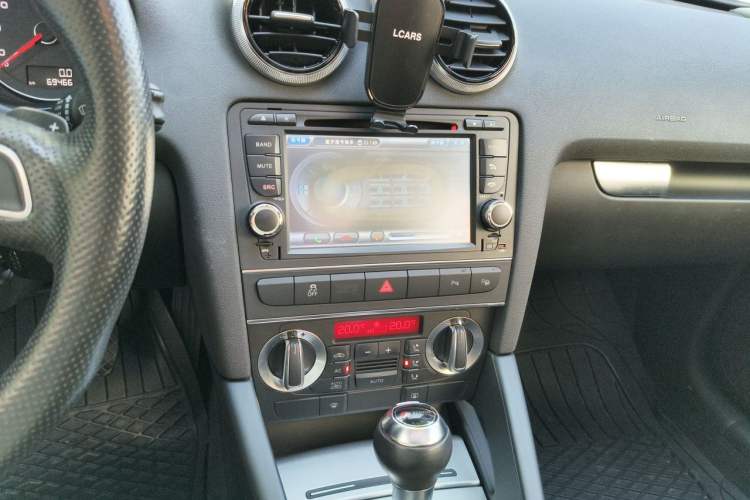 Used Audi A3 2010 Sportback 1.8T Luxury Model Audio And AC Panel
