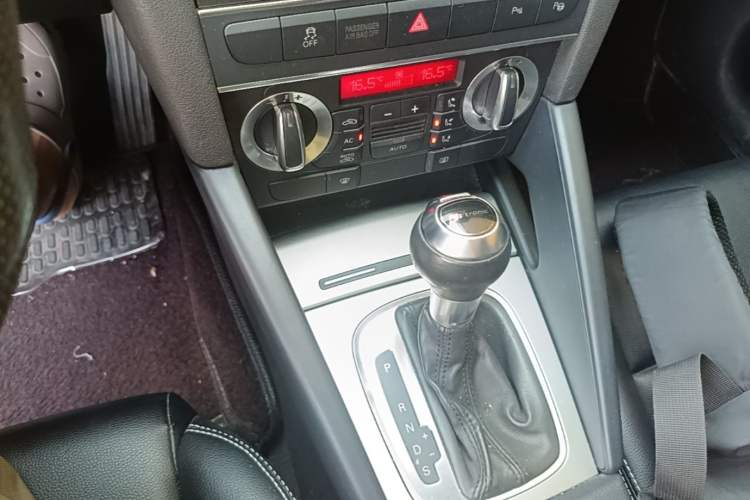 Used Audi A3 2010 Sportback 1.8T Luxury Model Gear Lever