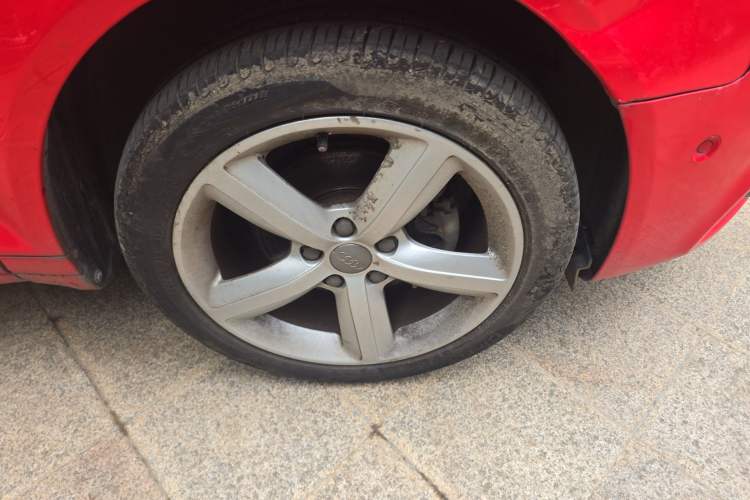 Used Audi A3 2010 Sportback 1.8T Luxury Model Right Front Wheel Hub