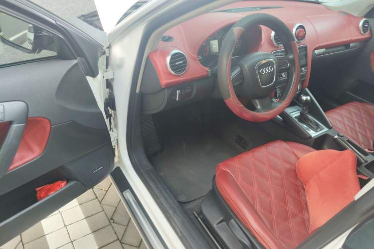 Used Audi A3 2010 Sportback 1.4T Comfort Model Interior 3