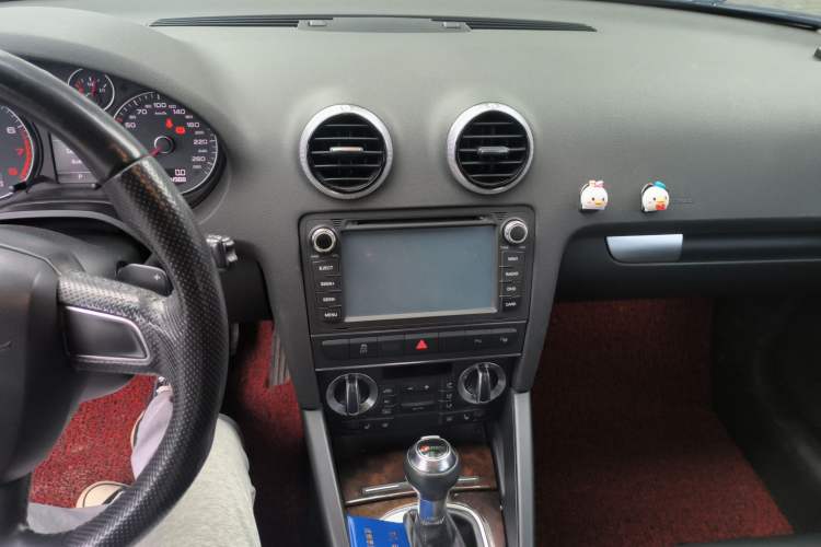 Used Audi A3 2010 Sportback 1.8T Prestige Edition Audio And AC Panel