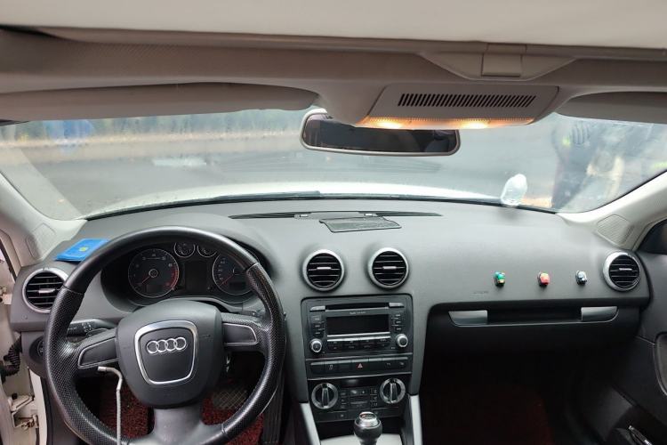 Used Audi A3 2010 Sportback 1.8T Luxury Model Center Console
