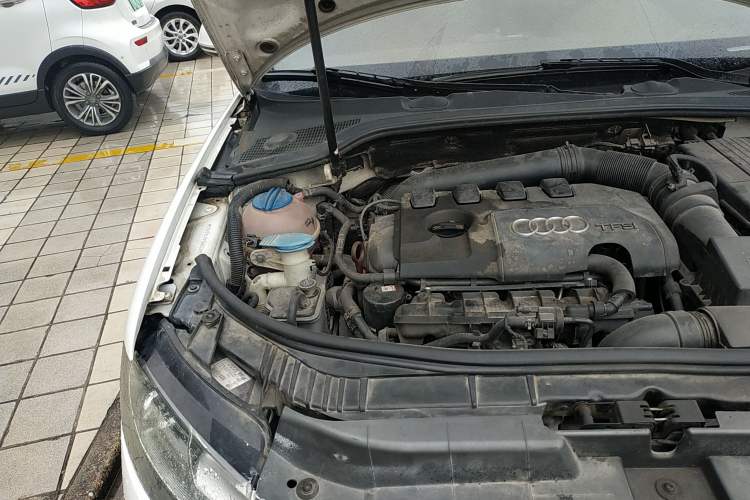 Used Audi A3 2010 Sportback 1.8T Luxury Model Engine Bay Right