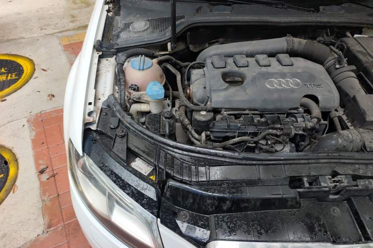 Used Audi A3 2010 Sportback 1.8T Luxury Model Engine Bay Right