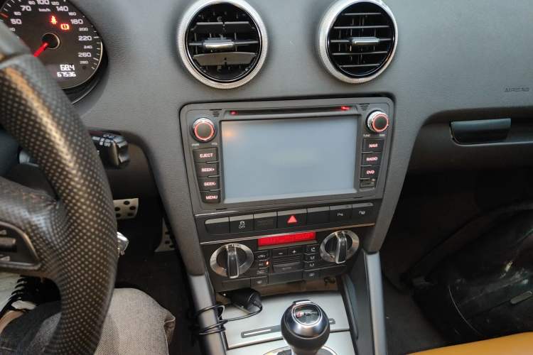 Used Audi A3 2012 Sportback 1.8T Luxury Model Audio And AC Panel