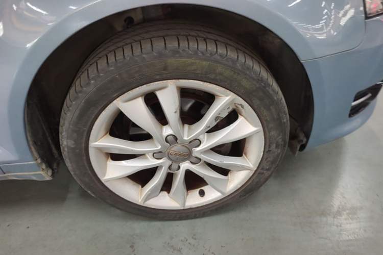 Used Audi A3 2012 Sportback 1.4T Comfort Model Right Rear Wheel Hub