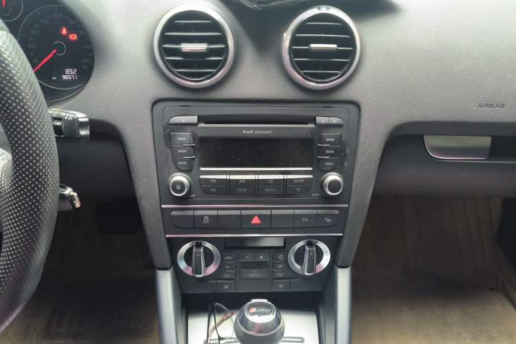 Used Audi A3 2012 Sportback 1.4T Luxury Model Audio And AC Panel
