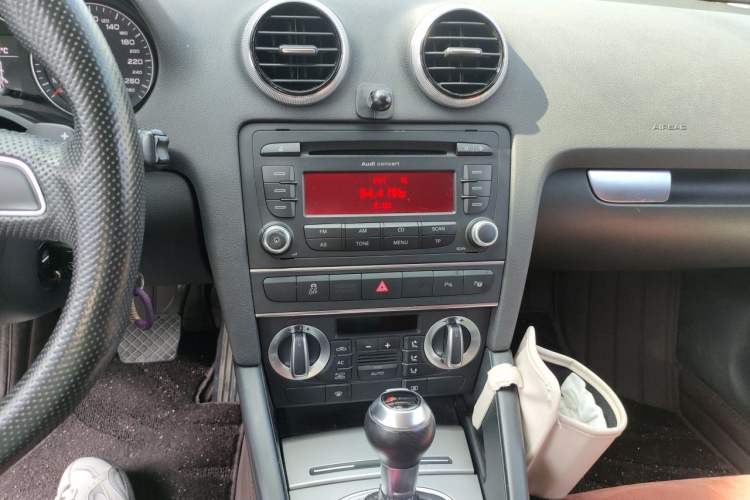 Used Audi A3 2012 Sportback 1.8T Luxury Model Audio And AC Panel