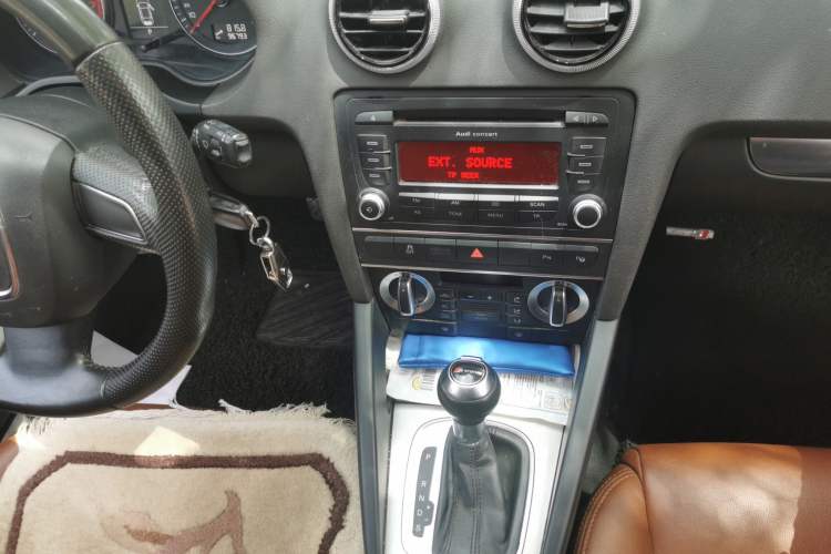 Used Audi A3 2012 Sportback 1.8T Luxury Model Audio And AC Panel