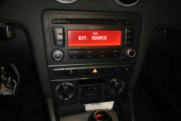 Used Audi A3 2012 Sportback 1.4T Luxury Model Audio And AC Panel