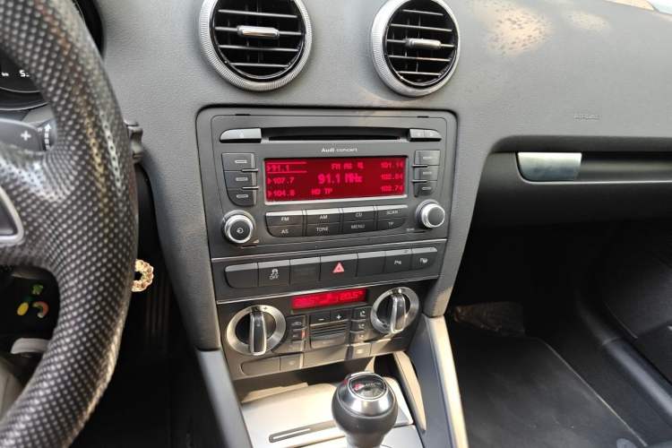 Used Audi A3 2012 Sportback 1.8T Luxury Model Audio And AC Panel
