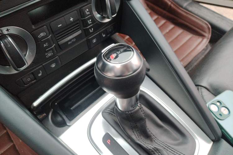 Used Audi A3 2012 Sportback 1.8T Prestige Edition Gear Lever