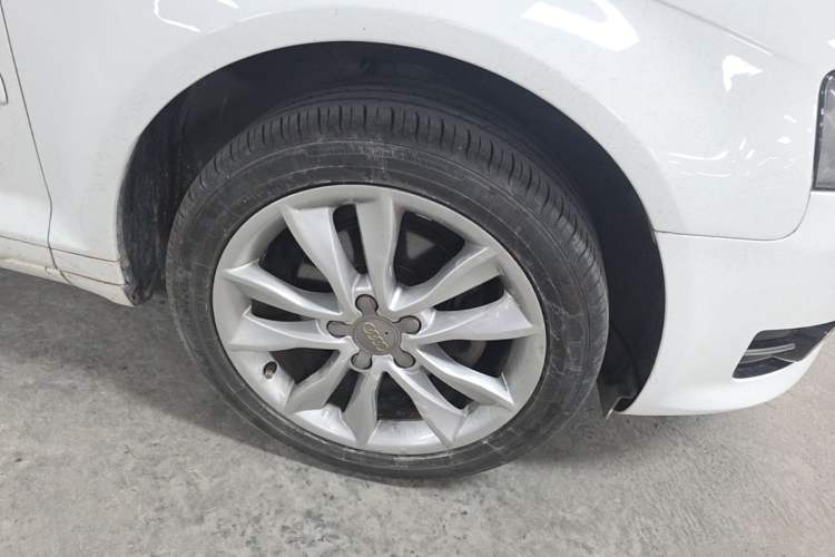 Used Audi A3 2012 Sportback 1.4T Comfort Model Right Front Wheel Hub