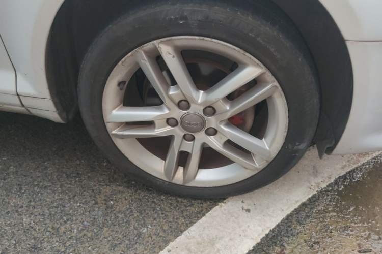 Used Audi A3 2012 Sportback 1.8T Luxury Model Right Front Wheel Hub