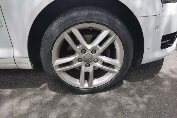 Used Audi A3 2012 Sportback 1.8T Luxury Model Right Front Wheel Hub