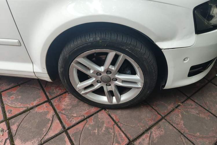 Used Audi A3 2012 Sportback 1.8T Luxury Model Right Front Wheel Hub