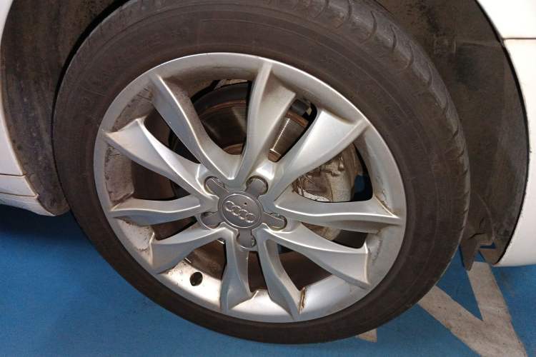 Used Audi A3 2012 Sportback 1.4T Comfort Model Right Front Wheel Hub