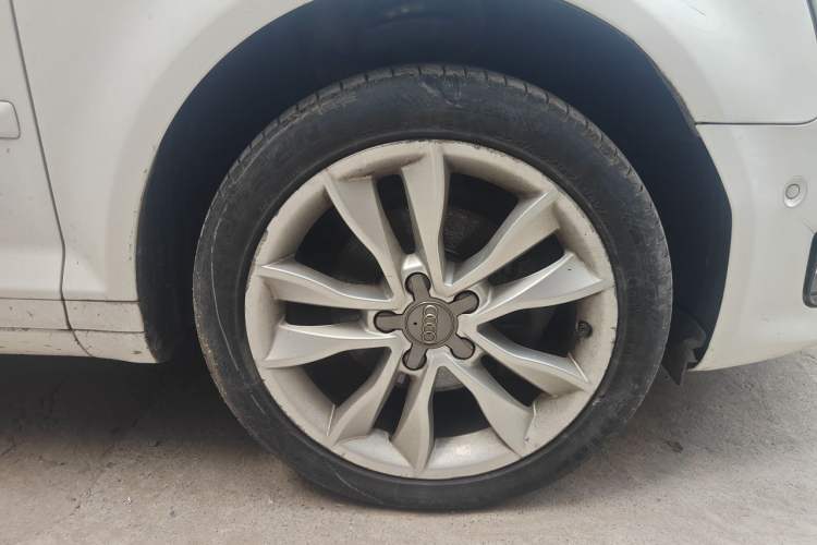 Used Audi A3 2012 Sportback 1.4T Luxury Model Right Front Wheel Hub