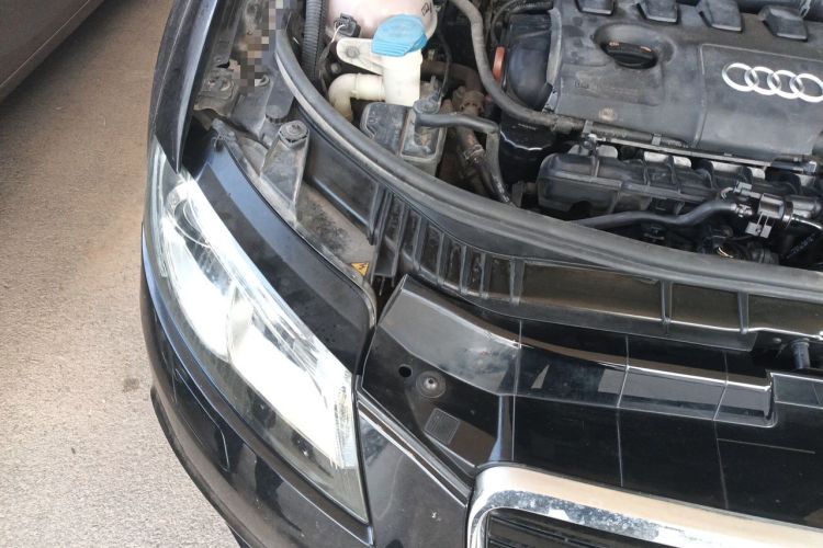 Used Audi A3 2013 Sportback 35 TFSI Luxury Model Engine Bay Right