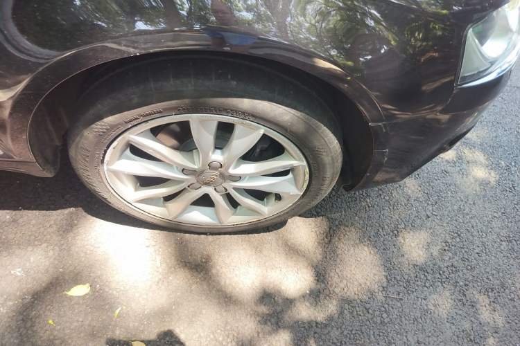 Used Audi A3 2013 Sportback 30 TFSI Comfort Model Right Front Wheel Hub