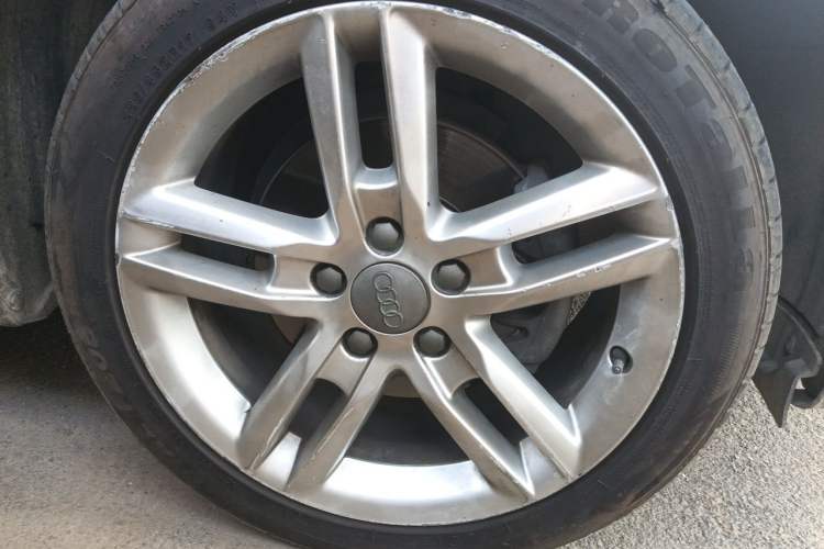Used Audi A3 2013 Sportback 35 TFSI Luxury Model Right Front Wheel Hub