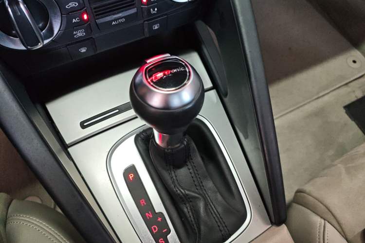 Used Audi A3 2013 Sportback 35 TFSI Luxury Model Gear Lever