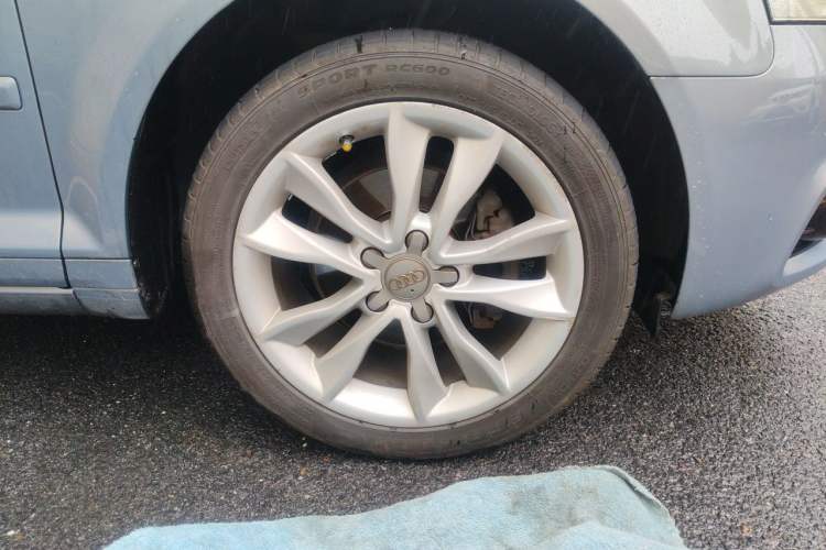Used Audi A3 2013 Sportback 30 TFSI Comfort Model Right Front Wheel Hub