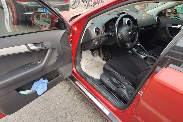 Used Audi A3 2013 Sportback 30 TFSI Comfort Model Driver Seat