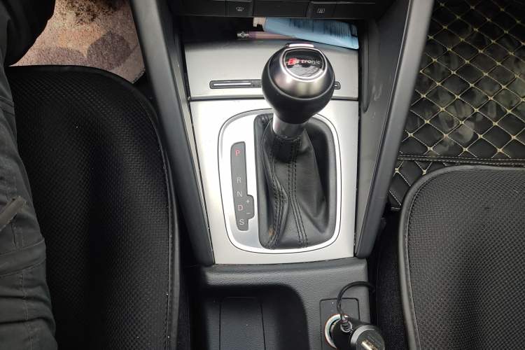 Used Audi A3 2013 Sportback 30 TFSI Comfort Model Gear Lever