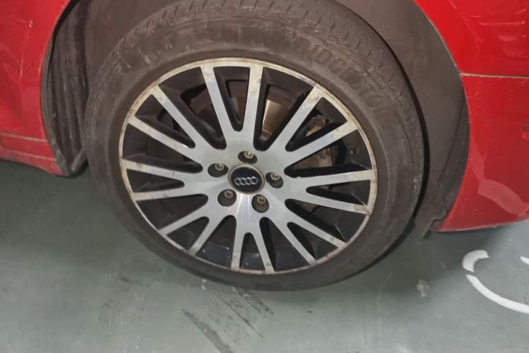 Used Audi A3 2013 Sportback 35 TFSI Prestige Edition Right Front Wheel Hub