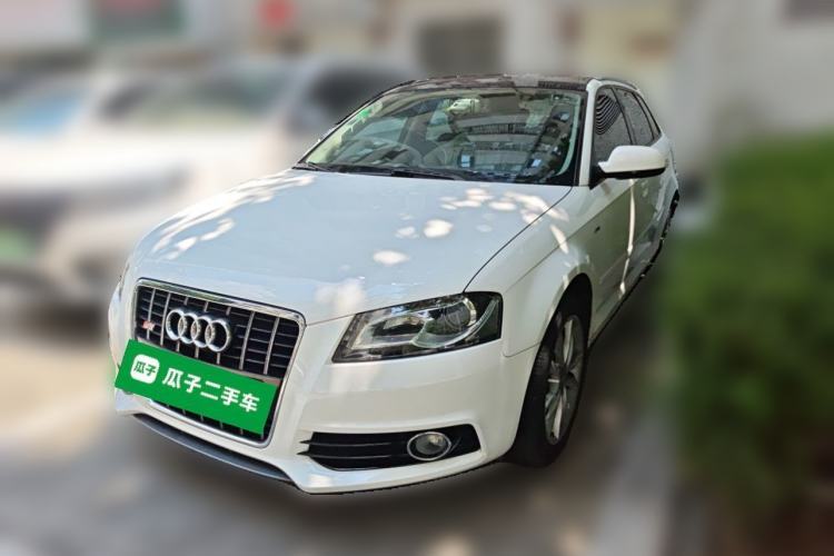 Used Audi A3 2013 Sportback 30 TFSI Comfort Model Guazi used car, China used car export, Used car for sale, Used Audi cars, Cheapest cars for sale