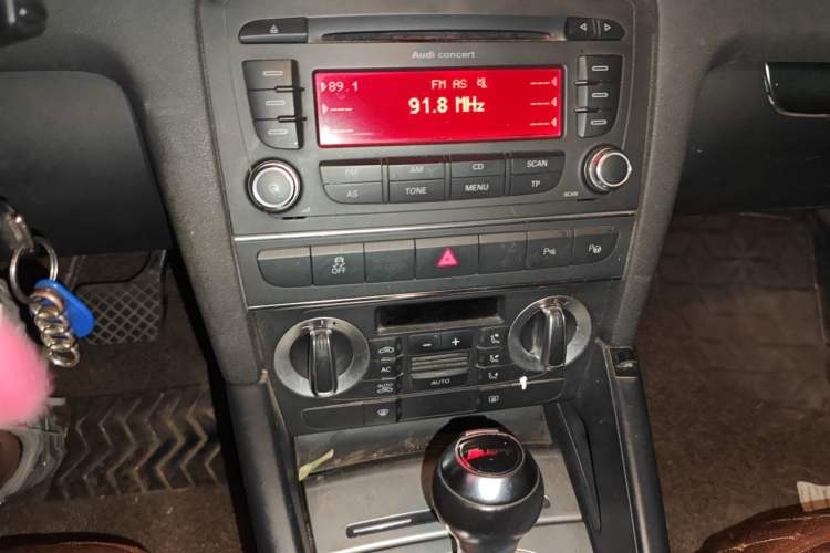 Used Audi A3 2013 Sportback 30 TFSI Luxury Model Audio And AC Panel