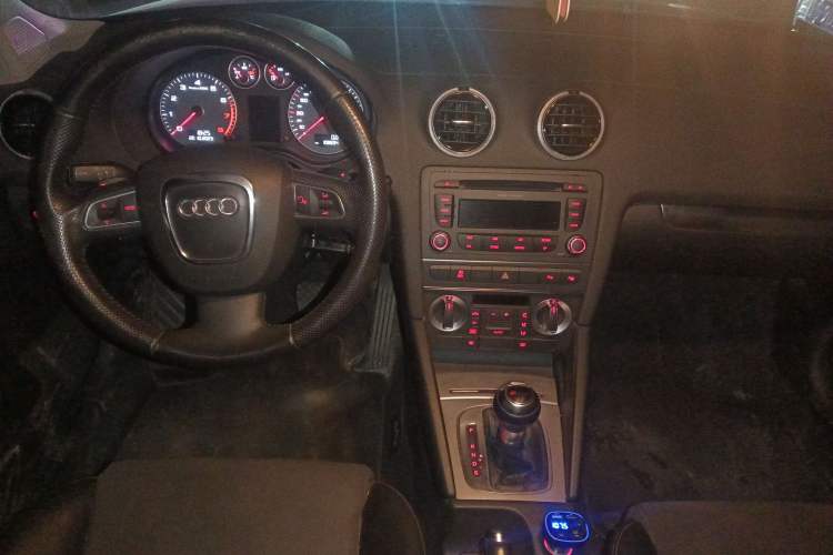 Used Audi A3 2013 Sportback 35 TFSI Luxury Model Center Console