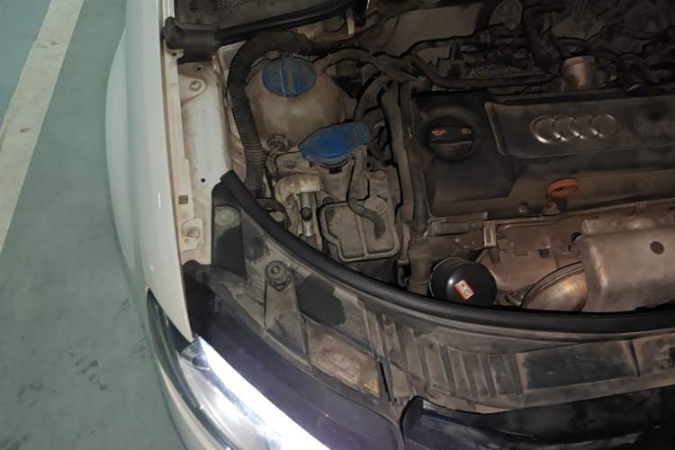 Used Audi A3 2013 Sportback 30 TFSI Luxury Model Engine Bay Right