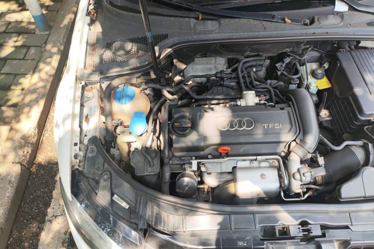 Used Audi A3 2013 Sportback 30 TFSI Technology Edition Engine Bay Right