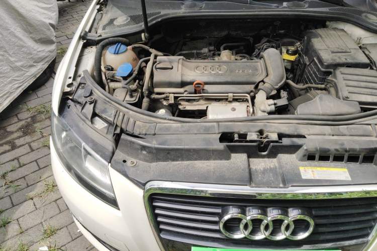 Used Audi A3 2013 Sportback 30 TFSI Technology Edition Engine Bay Right