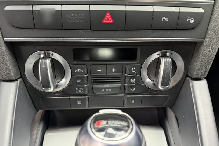 Used Audi A3 2013 Sportback 35 TFSI Luxury Model Interior 4