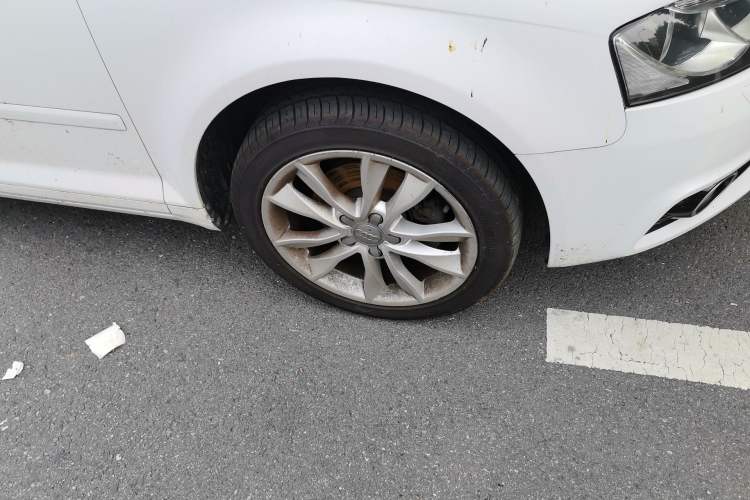 Used Audi A3 2013 Sportback 30 TFSI Comfort Model Right Front Wheel Hub