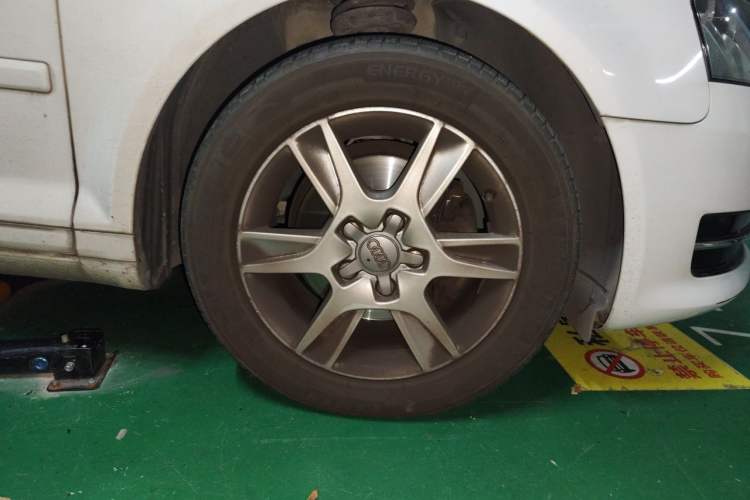 Used Audi A3 2013 Sportback 30 TFSI Technology Edition Right Front Wheel Hub