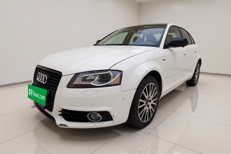 Used Audi A3 2013 Sportback 30 TFSI Luxury Model Guazi used car, China used car export, Used car for sale, Used Audi cars, Cheapest cars for sale