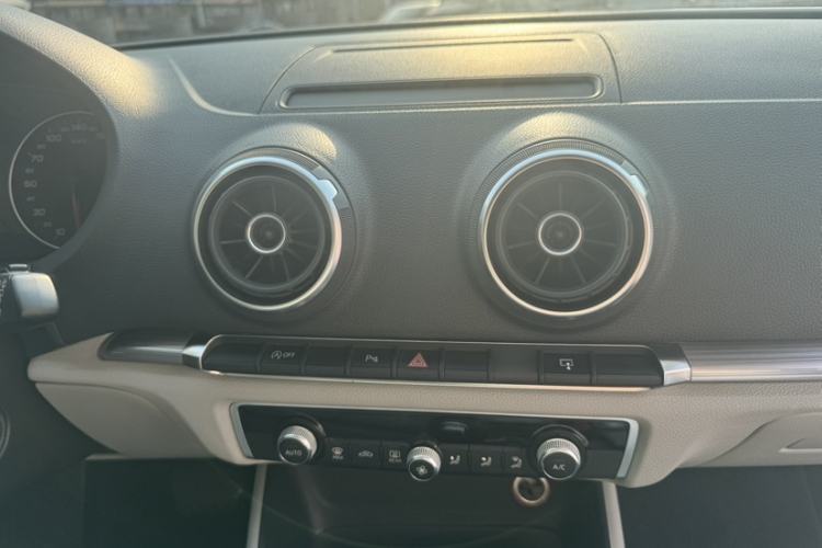 Used Audi A3 2014 Sportback 35 TFSI Automatic Comfort Model Audio And AC Panel